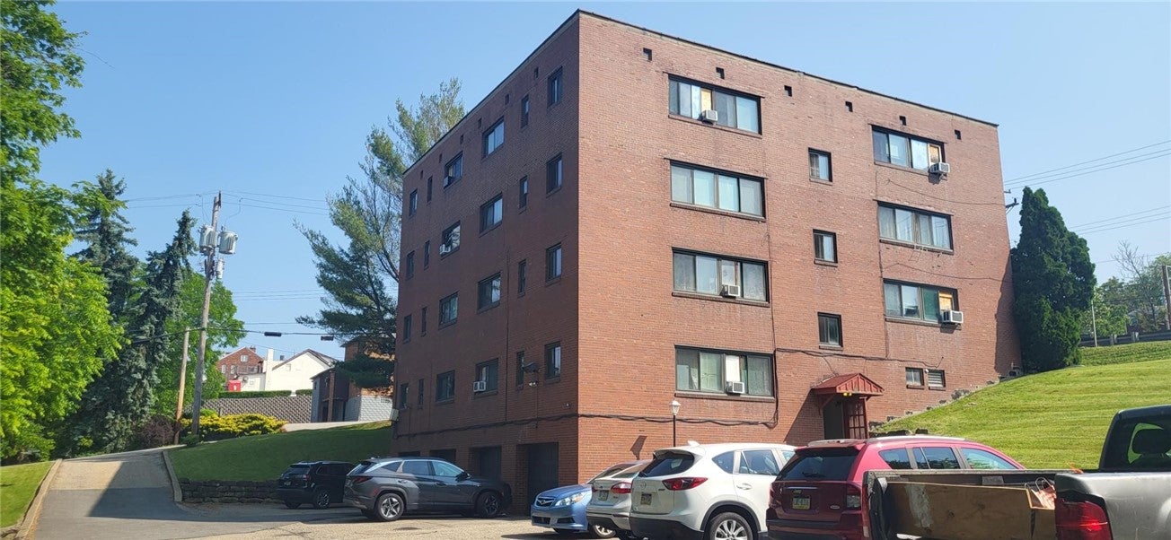 1 Glen Elm Dr