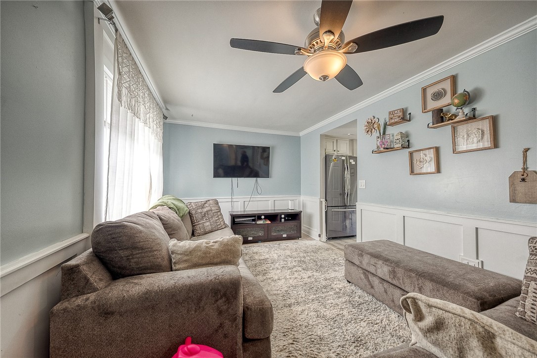 758 Beaver St, Rochester, Pennsylvania image 2