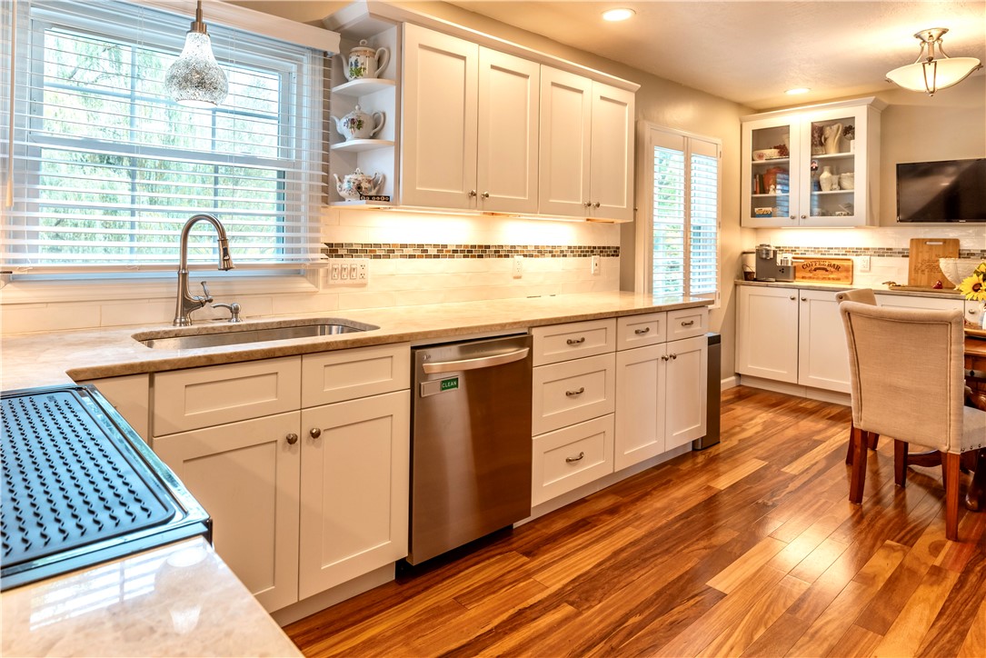 Center Twp, Pennsylvania 16001, United States, 3 Bedrooms Bedrooms, ,2 BathroomsBathrooms,Residential,Active,220344