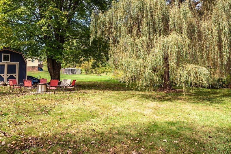 Center Twp, Pennsylvania 16001, United States, 3 Bedrooms Bedrooms, ,2 BathroomsBathrooms,Residential,Active,220344