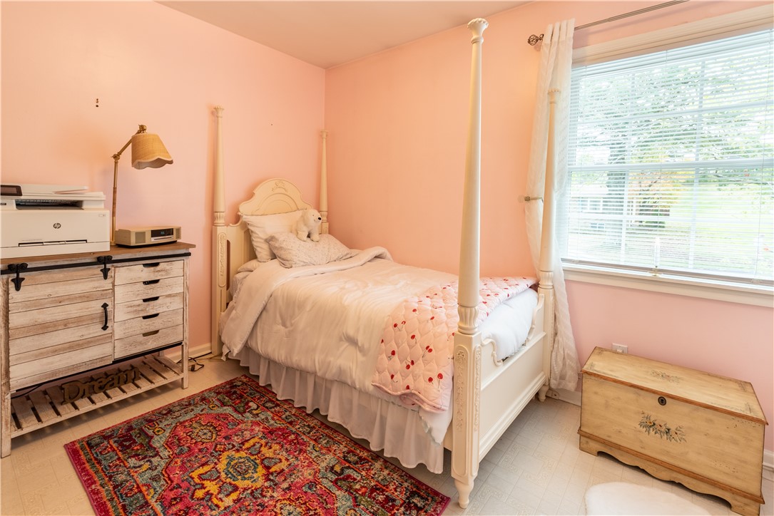 Center Twp, Pennsylvania 16001, United States, 3 Bedrooms Bedrooms, ,2 BathroomsBathrooms,Residential,Active,220344