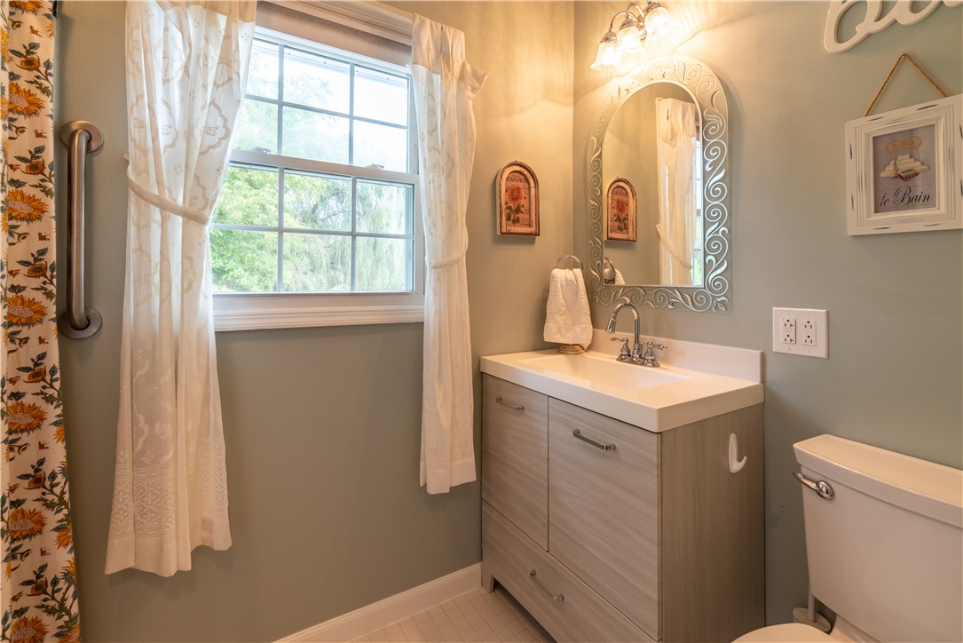 Center Twp, Pennsylvania 16001, United States, 3 Bedrooms Bedrooms, ,2 BathroomsBathrooms,Residential,Active,220344