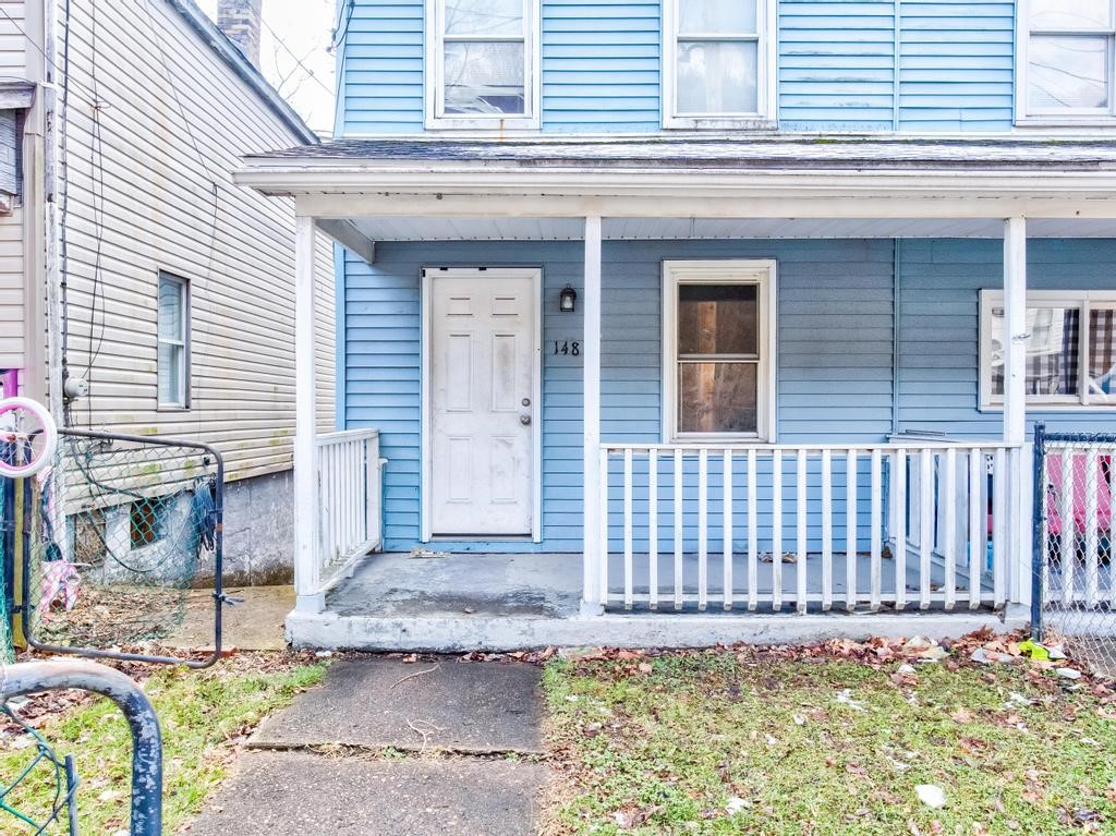 148/150 W Midland Ave