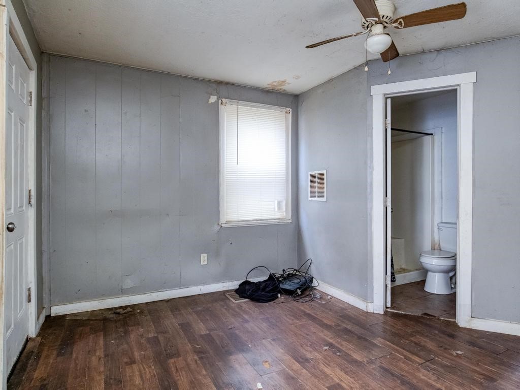 148/150 W Midland Ave