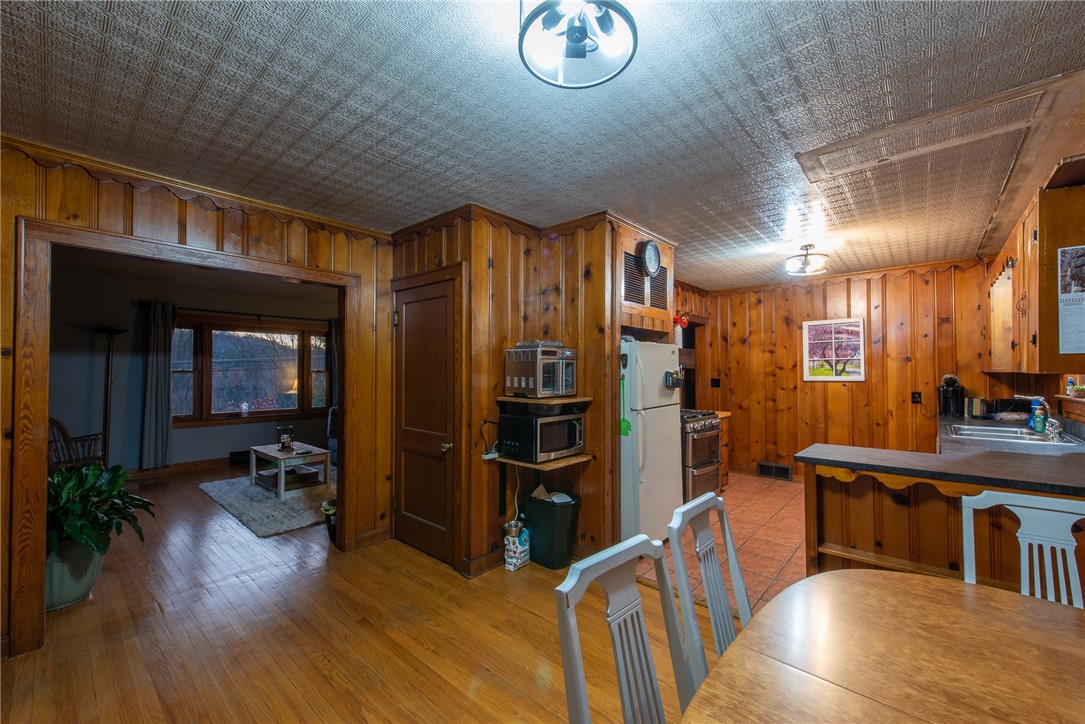 Allegheny Twp, Pennsylvania 15656, United States, 4 Bedrooms Bedrooms, ,1 BathroomBathrooms,Residential,Active,239302