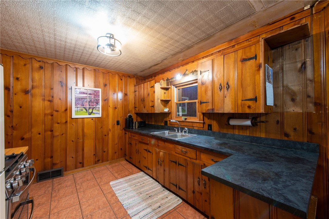 Allegheny Twp, Pennsylvania 15656, United States, 4 Bedrooms Bedrooms, ,1 BathroomBathrooms,Residential,Active,239302