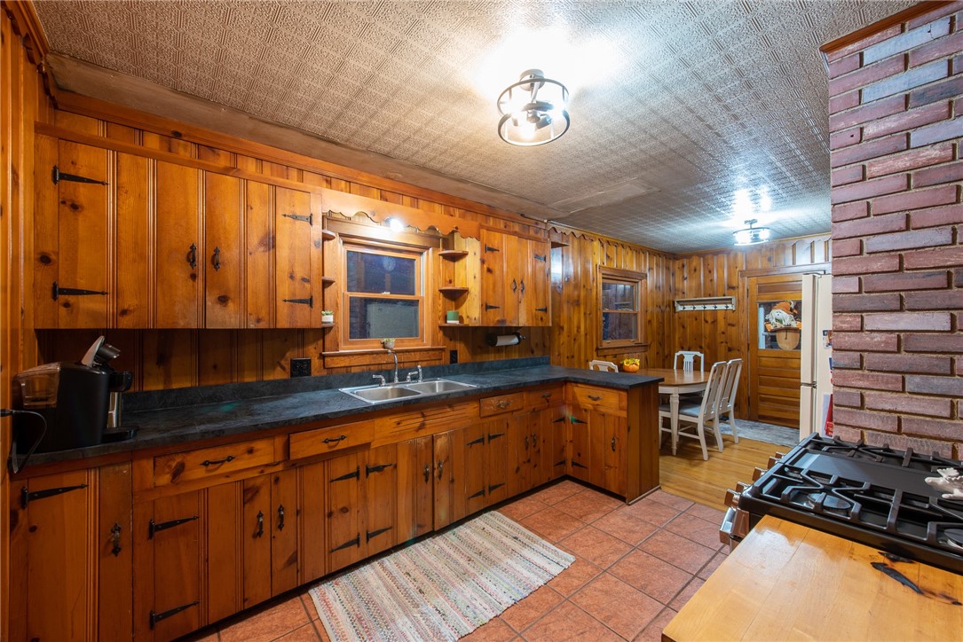 Allegheny Twp, Pennsylvania 15656, United States, 4 Bedrooms Bedrooms, ,1 BathroomBathrooms,Residential,Active,239302