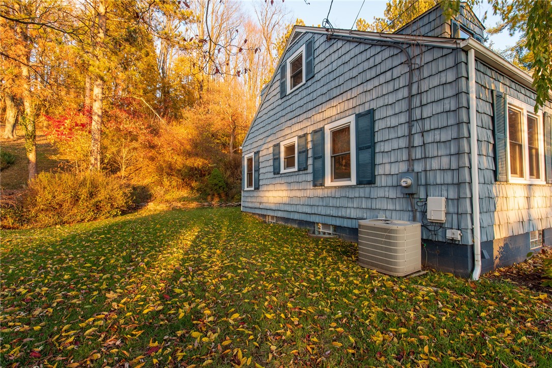 Allegheny Twp, Pennsylvania 15656, United States, 4 Bedrooms Bedrooms, ,1 BathroomBathrooms,Residential,Active,239302