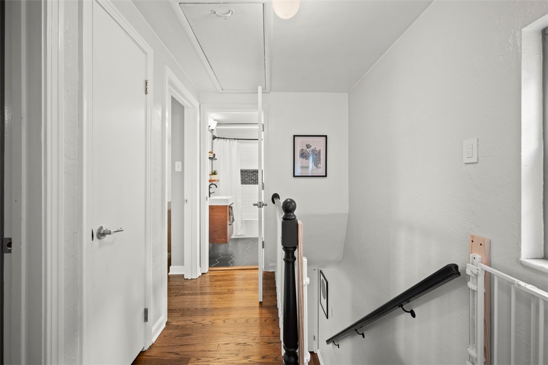 Brookline, Pennsylvania 15226, United States, 3 Bedrooms Bedrooms, ,1 BathroomBathrooms,Residential,Contingent,131134