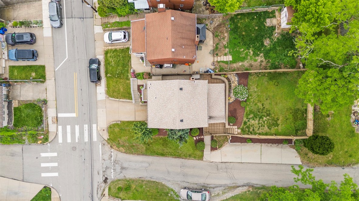 Brookline, Pennsylvania 15226, United States, 3 Bedrooms Bedrooms, ,1 BathroomBathrooms,Residential,Contingent,131134