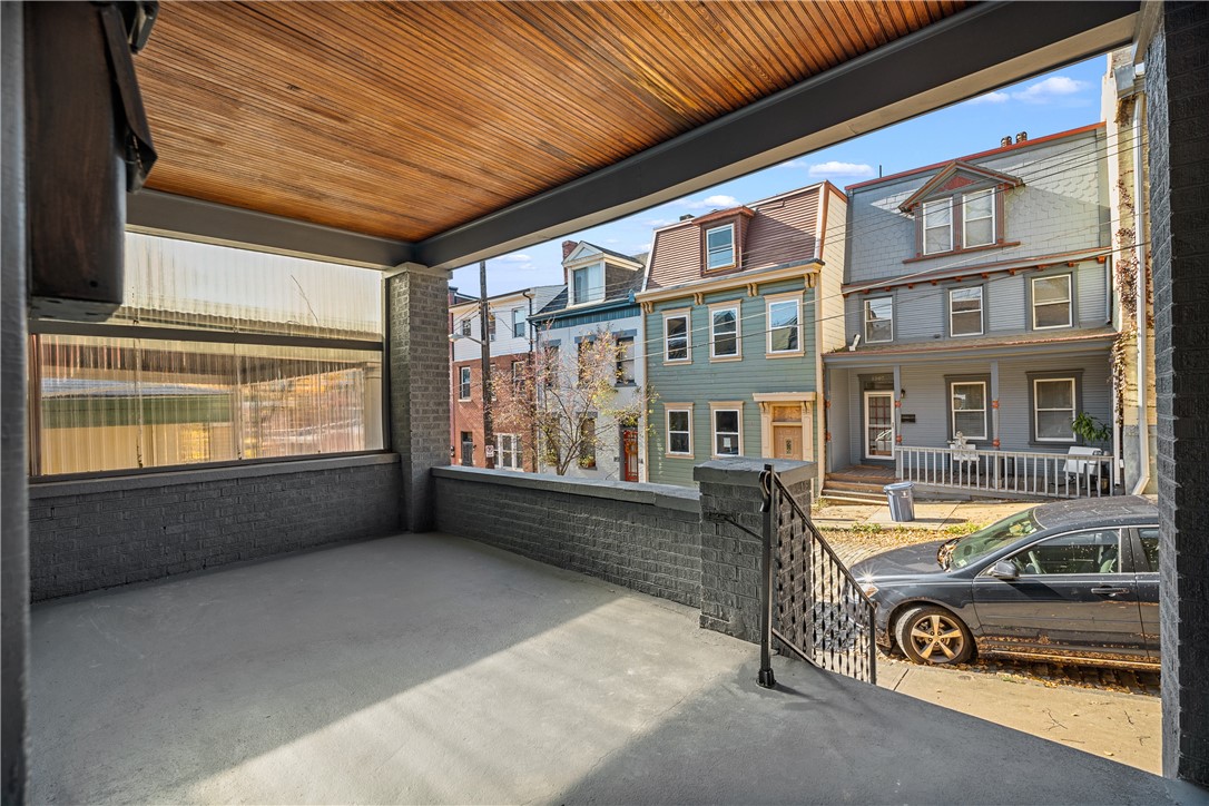 1206 Linden Place