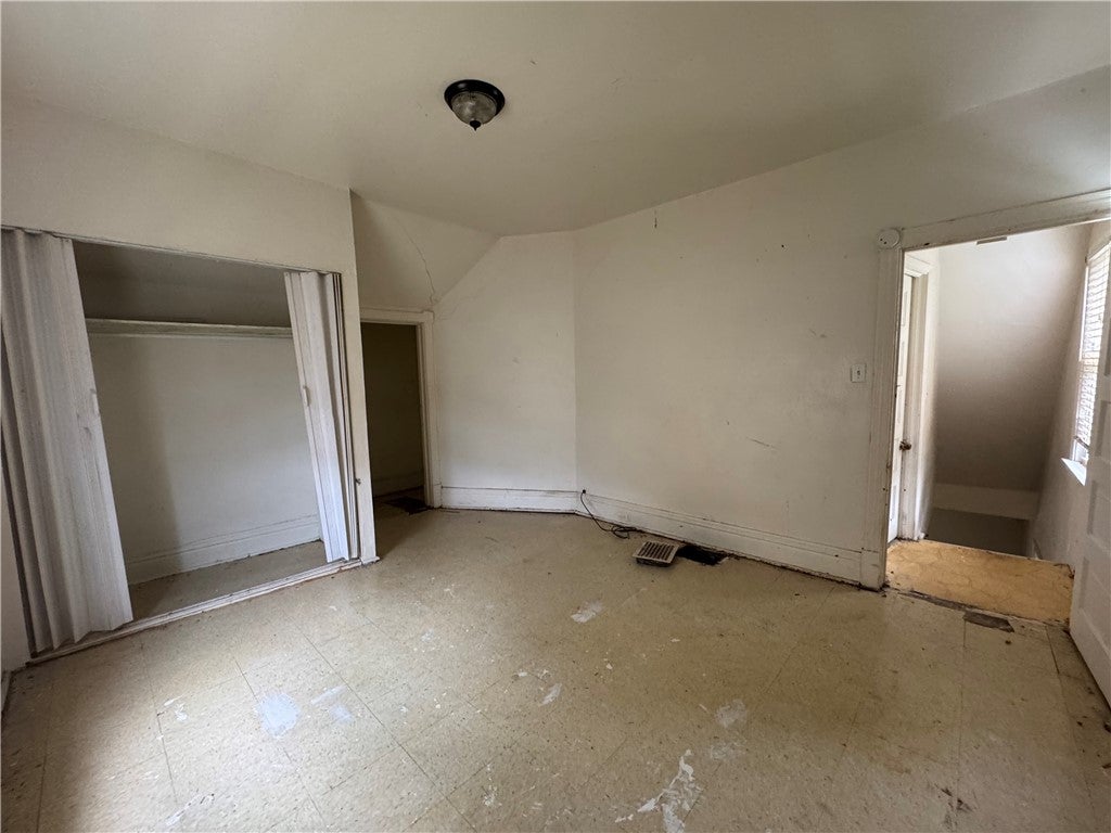 42 Sprague St