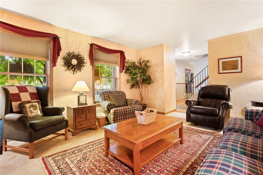 Westmont Hilltop School District, Pennsylvania 15905, United States, 5 Bedrooms Bedrooms, ,4 BathroomsBathrooms,Residential,Active,162014