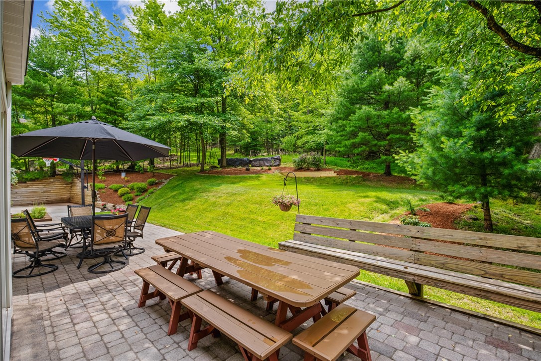 Westmont Hilltop School District, Pennsylvania 15905, United States, 5 Bedrooms Bedrooms, ,4 BathroomsBathrooms,Residential,Active,162014