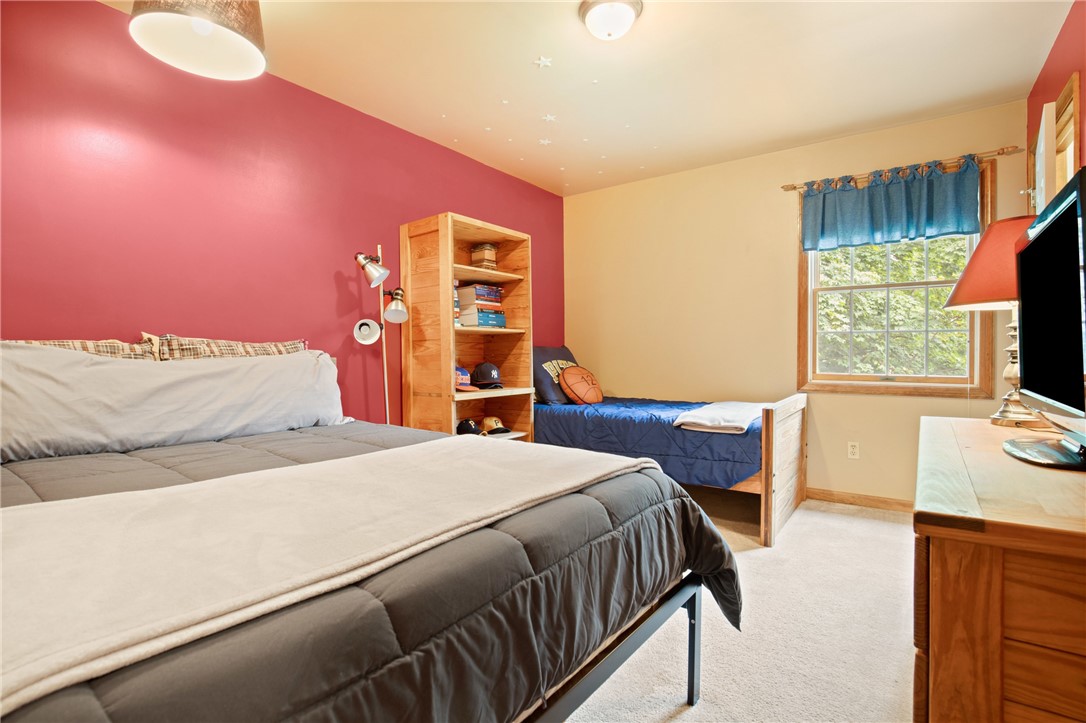 Westmont Hilltop School District, Pennsylvania 15905, United States, 5 Bedrooms Bedrooms, ,4 BathroomsBathrooms,Residential,Active,162014