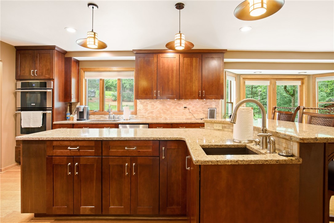 Westmont Hilltop School District, Pennsylvania 15905, United States, 5 Bedrooms Bedrooms, ,4 BathroomsBathrooms,Residential,Active,162014