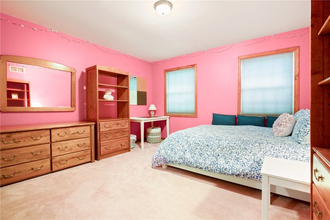 Westmont Hilltop School District, Pennsylvania 15905, United States, 5 Bedrooms Bedrooms, ,4 BathroomsBathrooms,Residential,Active,162014