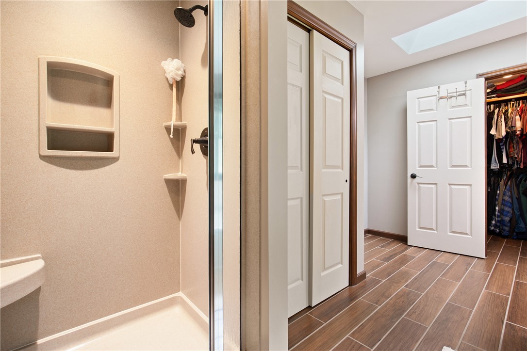 Westmont Hilltop School District, Pennsylvania 15905, United States, 5 Bedrooms Bedrooms, ,4 BathroomsBathrooms,Residential,Active,162014