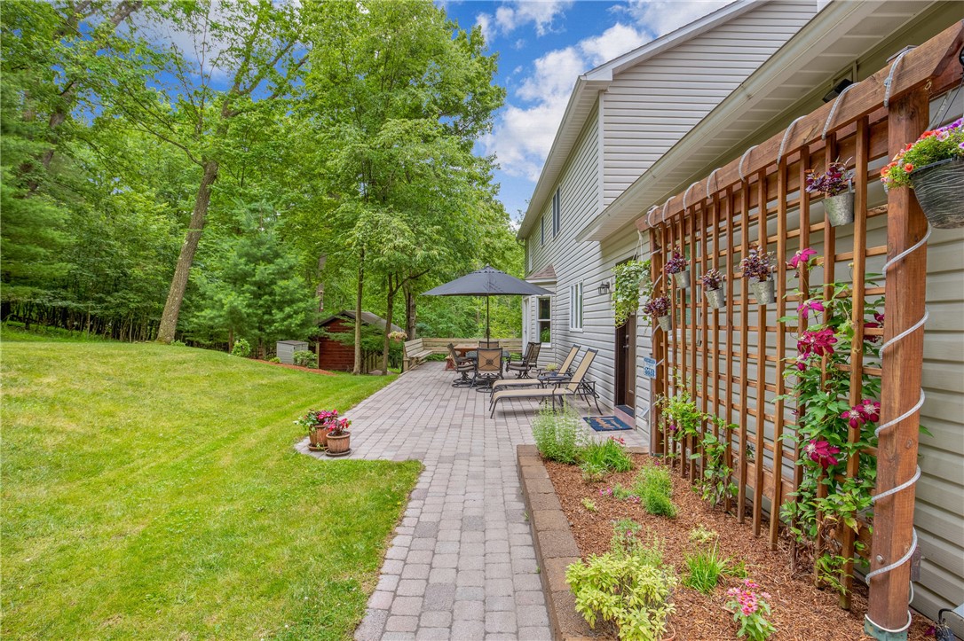 Westmont Hilltop School District, Pennsylvania 15905, United States, 5 Bedrooms Bedrooms, ,4 BathroomsBathrooms,Residential,Active,162014