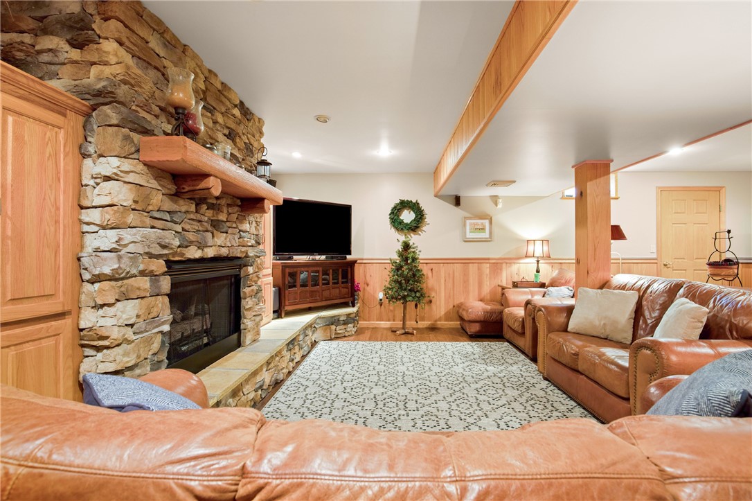 Westmont Hilltop School District, Pennsylvania 15905, United States, 5 Bedrooms Bedrooms, ,4 BathroomsBathrooms,Residential,Active,162014