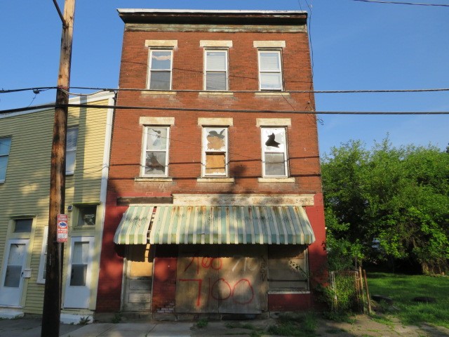 1407 N Lang Ave