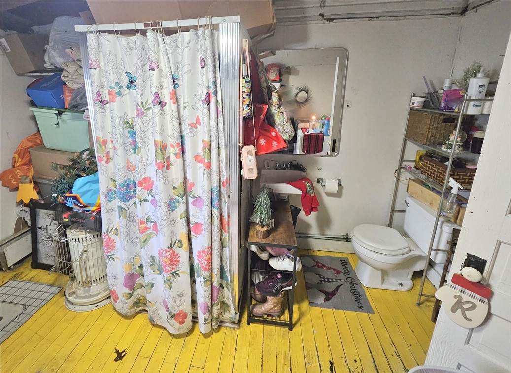 Slippery Rock Boro, Pennsylvania 16057, United States, 4 Bedrooms Bedrooms, ,2 BathroomsBathrooms,Residential,Active,253502