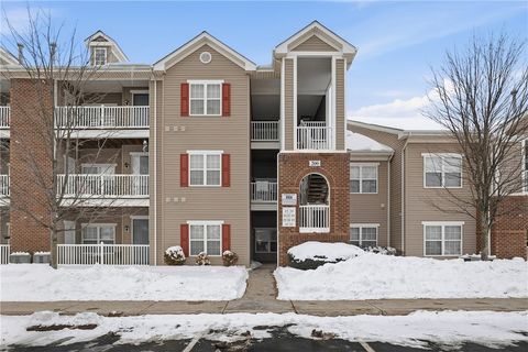 Photo of 217 Stockton Ridge, Cranberry Twp, PA 16066 (MLS # 1738667)