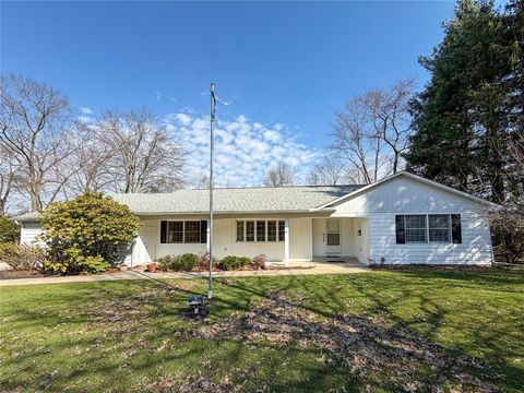 Photo of 487 Jackson Park Dr, Meadville, PA 16335 (MLS # 1745636)