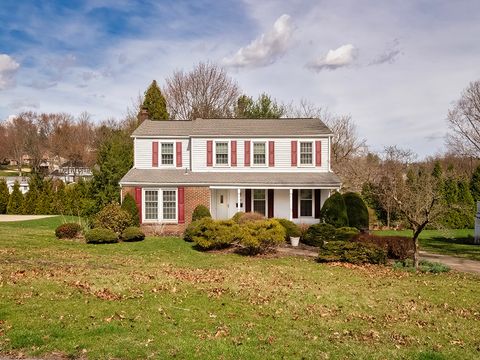 Photo of 1260 Lamson Cir, Pittsburgh, PA 15241 (MLS # 1744281)