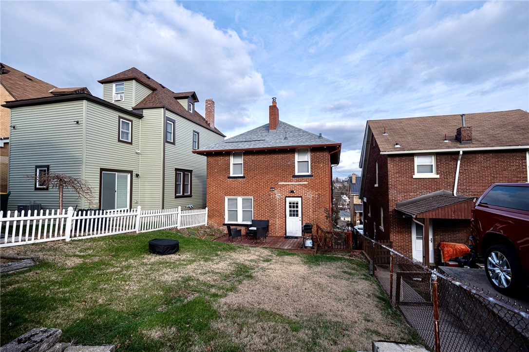 Dormont, Pennsylvania 15216, United States, 3 Bedrooms Bedrooms, ,1 BathroomBathrooms,Residential,Active,251495