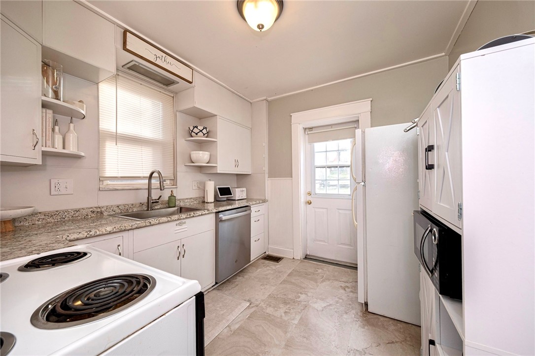 Dormont, Pennsylvania 15216, United States, 3 Bedrooms Bedrooms, ,1 BathroomBathrooms,Residential,Active,251495