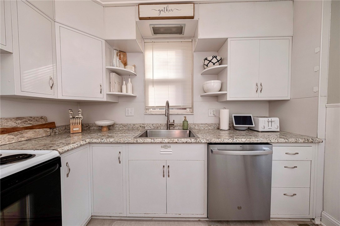 Dormont, Pennsylvania 15216, United States, 3 Bedrooms Bedrooms, ,1 BathroomBathrooms,Residential,Active,251495