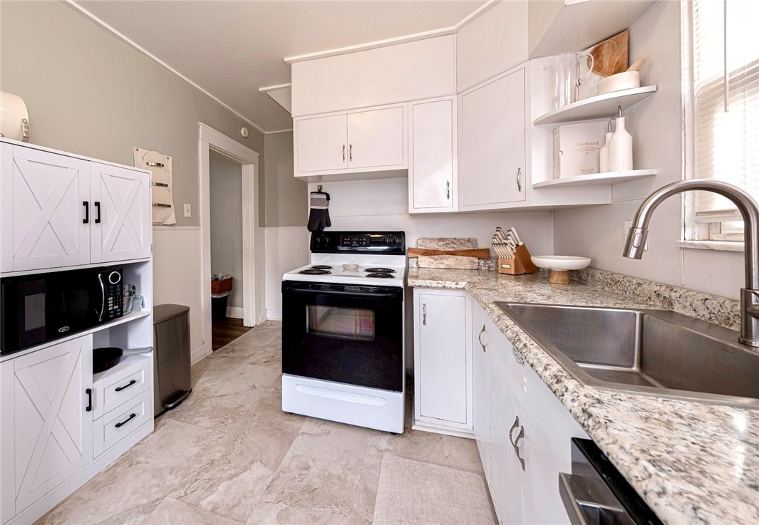 Dormont, Pennsylvania 15216, United States, 3 Bedrooms Bedrooms, ,1 BathroomBathrooms,Residential,Active,251495