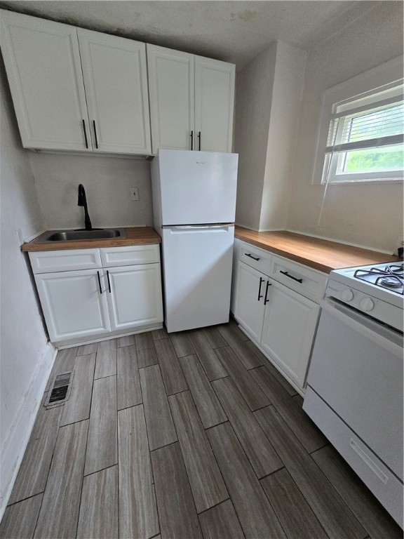 Wilkinsburg, Pennsylvania 15221, United States, 2 Bedrooms Bedrooms, ,1 BathroomBathrooms,Residential,Active,168480