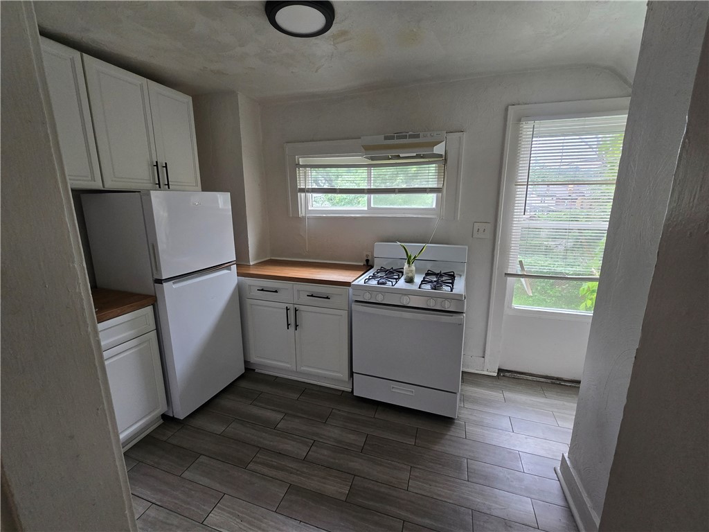 Wilkinsburg, Pennsylvania 15221, United States, 2 Bedrooms Bedrooms, ,1 BathroomBathrooms,Residential,Active,168480