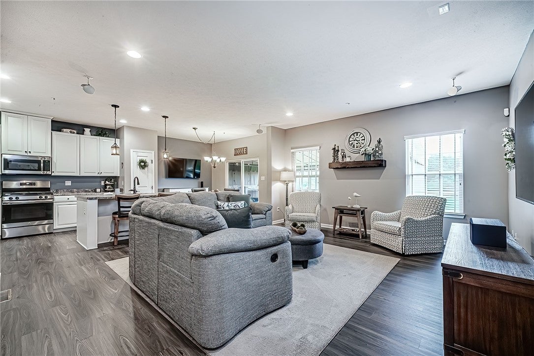 233 Noble Woods Dr