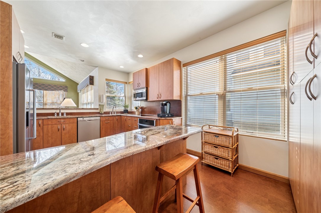 2406 South Ridge Lane Ln, Hidden Valley, Pennsylvania image 8