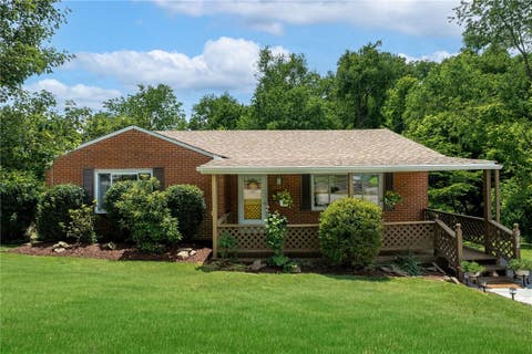 Photo of 992 Dorchester Ave, Pittsburgh, PA 15226 (MLS # 1757623)