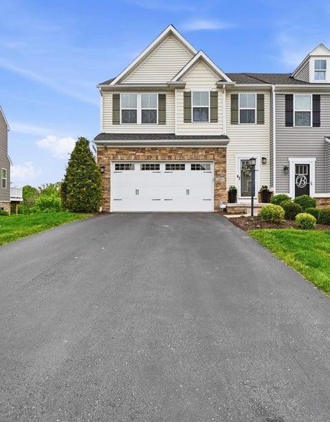 Townhouse For Sale - 1415 Deer Creek Crossing Dr Dr<br/> Cecil, PA 15317