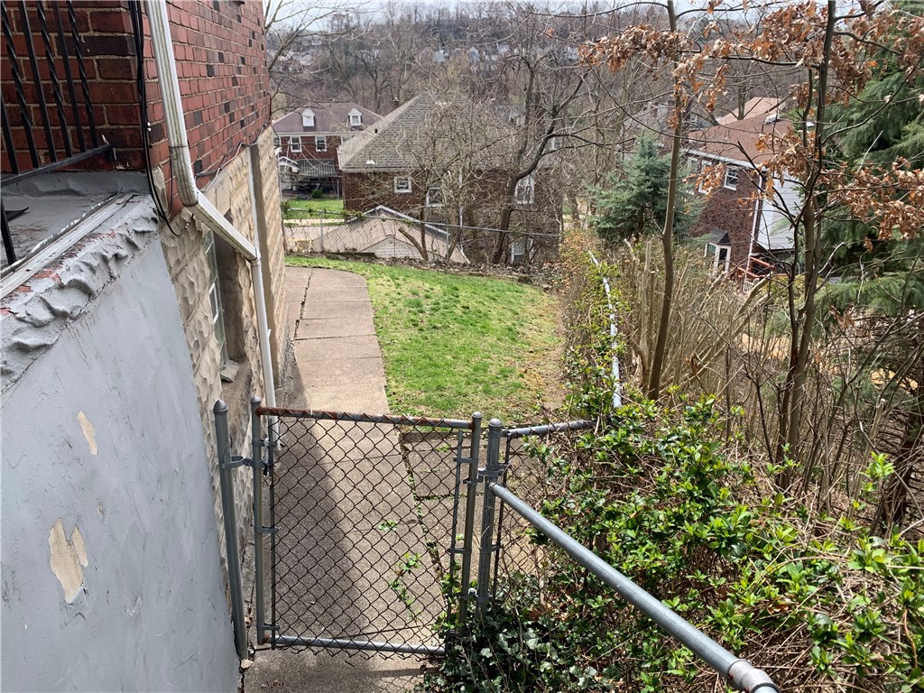 Squirrel Hill, Pennsylvania 15217, United States, 2 Bedrooms Bedrooms, ,1 BathroomBathrooms,Residential,Active,184252