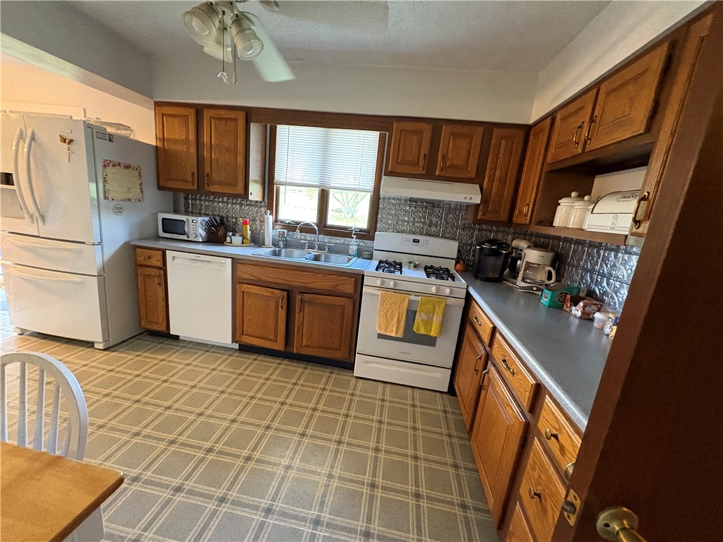 2742 No 8 Rd