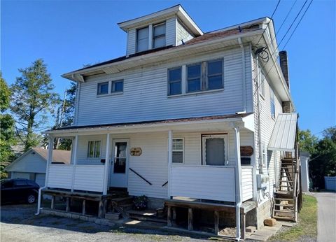 102 N Hickory Alley Ligonier Boro PA 15658