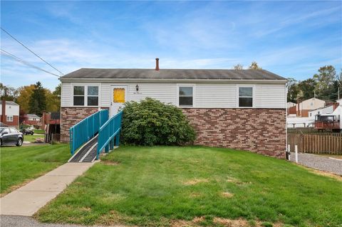 Photo of 511 Arlington Dr, Pittsburgh, PA 15239 (MLS # 1728933)