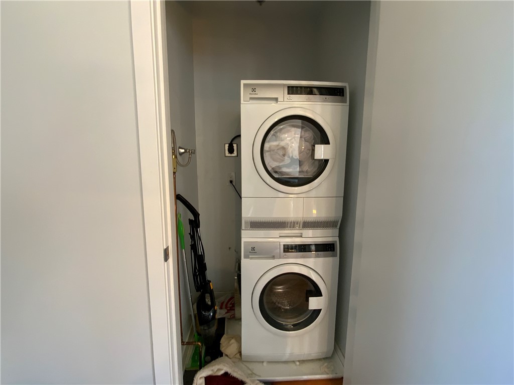 Lawrenceville, Pennsylvania 15201, United States, 1 Bedroom Bedrooms, ,1 BathroomBathrooms,Residential,Active,94633