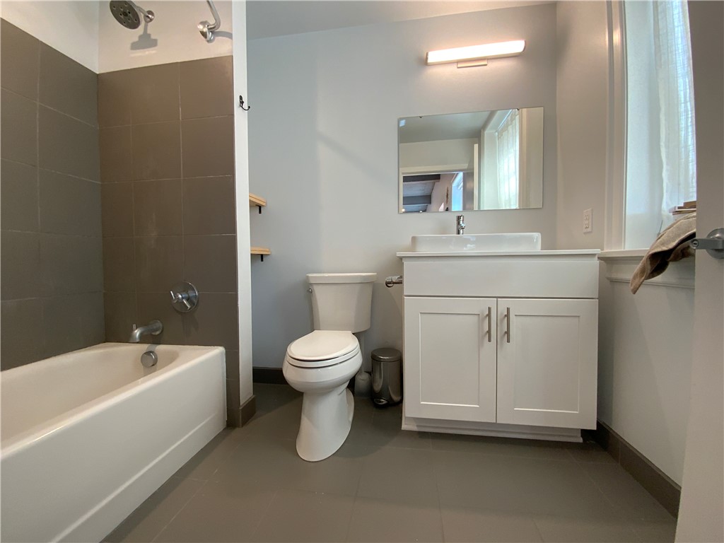 Lawrenceville, Pennsylvania 15201, United States, 1 Bedroom Bedrooms, ,1 BathroomBathrooms,Residential,Active,94633