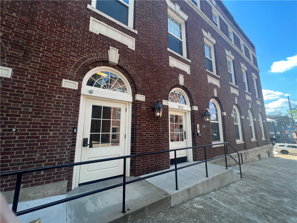 Lawrenceville, Pennsylvania 15201, United States, 1 Bedroom Bedrooms, ,1 BathroomBathrooms,Residential,Active,94633