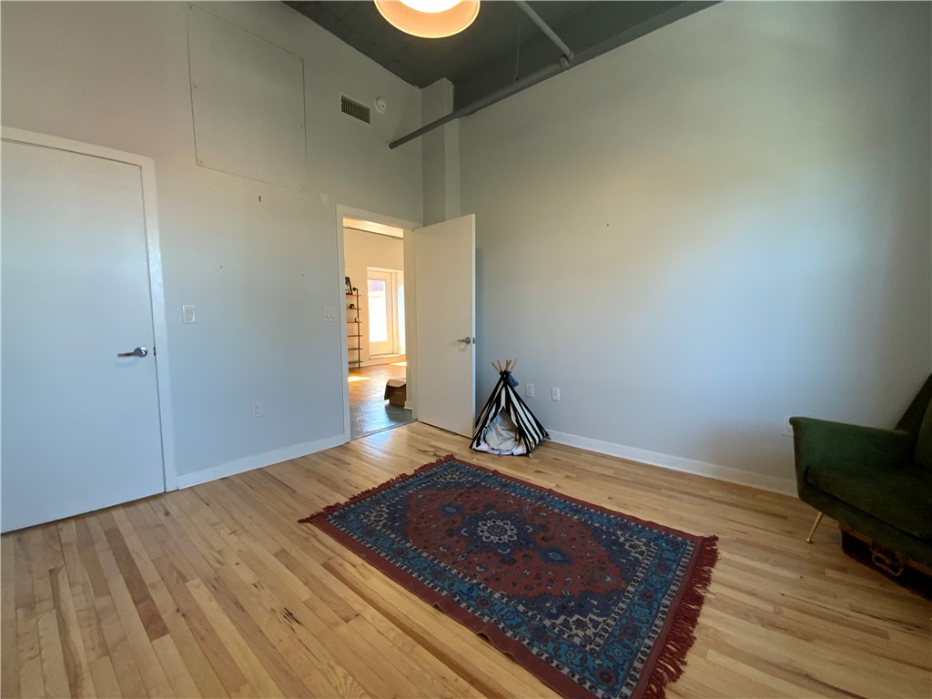 Lawrenceville, Pennsylvania 15201, United States, 1 Bedroom Bedrooms, ,1 BathroomBathrooms,Residential,Active,94633