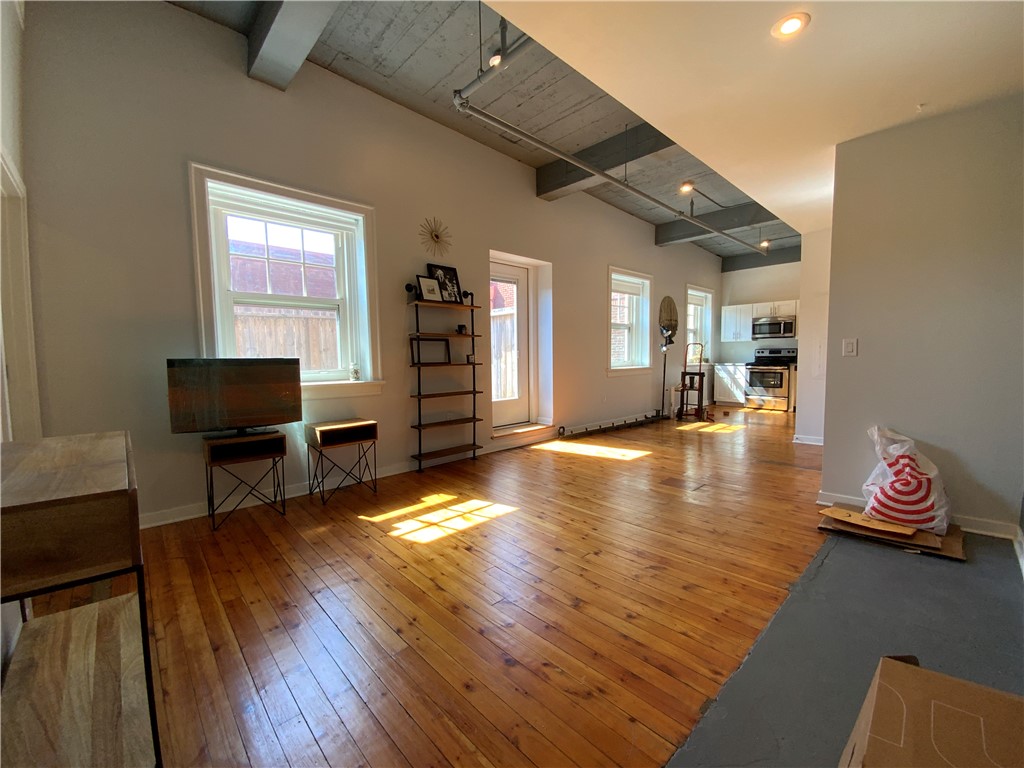 Lawrenceville, Pennsylvania 15201, United States, 1 Bedroom Bedrooms, ,1 BathroomBathrooms,Residential,Active,94633