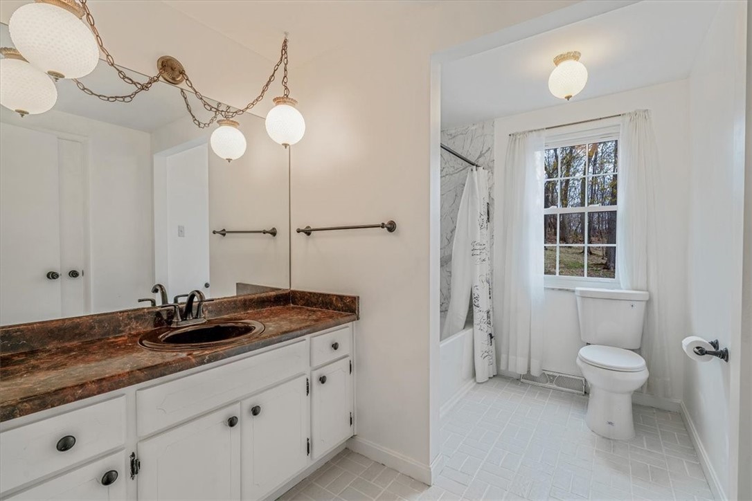 Peters Twp, Pennsylvania 15317, United States, 4 Bedrooms Bedrooms, ,3 BathroomsBathrooms,Residential,Active,105278