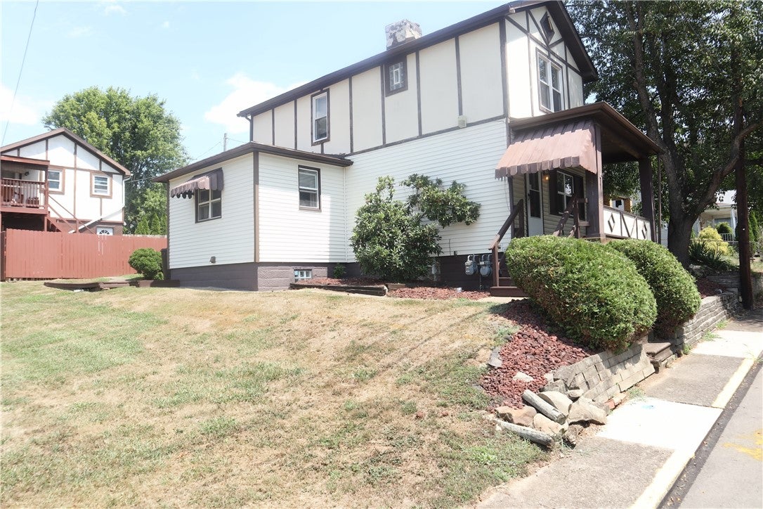 213 2nd Ave